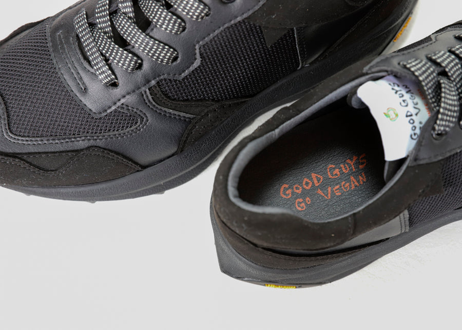 BABER-GV vegan running shoes | ALL-BLACK