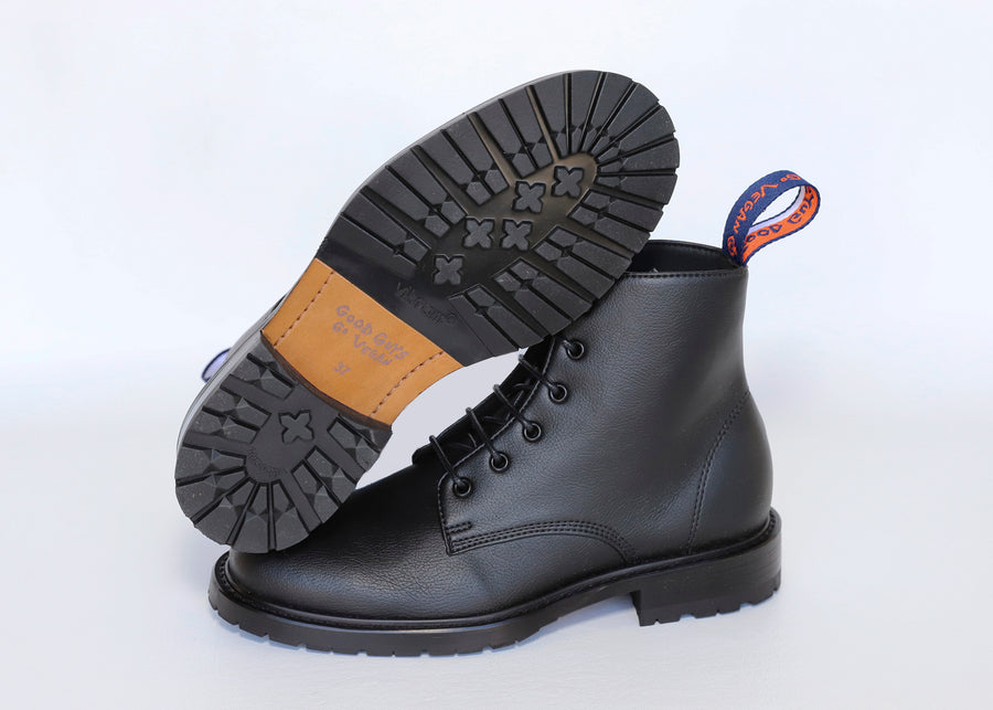 BLAZE, Vegan Ankle boots |BLACK APPLESKIN™ 🍏