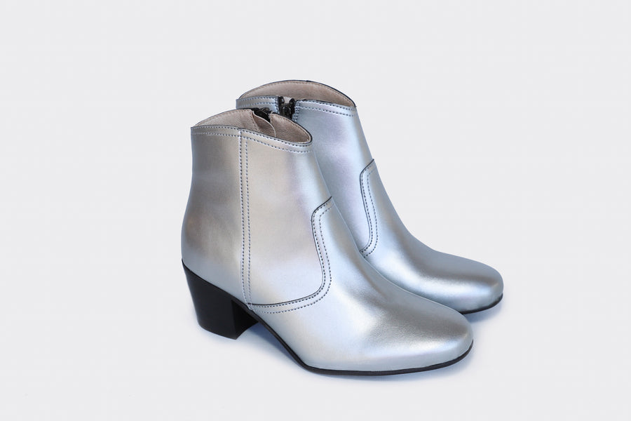 Nina 2.0 ankle boots | SILVER APPLESKIN™ 🍏